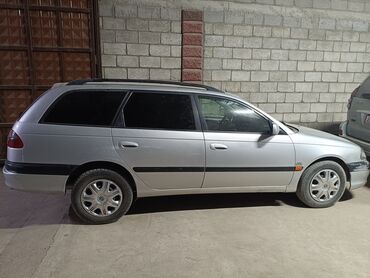 киа кларус: Toyota Avensis: 2 л, Механика, Дизель, Универсал