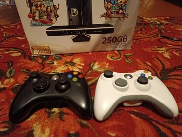 Xbox 360: Продаю xbox360 прошивка фрибут в комплекте 2 геймпада, hdmi кабель — 4
