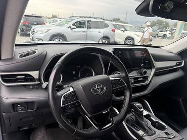 highlander 2017: Toyota Highlander: 2021 г., 2.5 л, Автомат, Гибрид, Кроссовер — 2