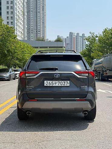 туп: Toyota RAV4: 2021 г., 2.5 л, Автомат, Гибрид, Кроссовер — 2