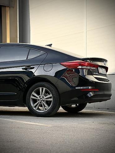 Hyundai: Hyundai Elantra: 2018 г., 2 л, Автомат, Бензин, Седан — 3