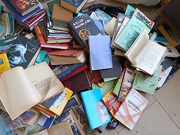 Книги и журналы: Diqqət. bütün hamısını alana 1 ədədi 20 qəpikdən .kitab alanların — 1