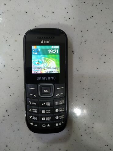 ikinci el tel: Samsung E200, цвет - Черный, Гарантия, Кнопочный, Две SIM карты