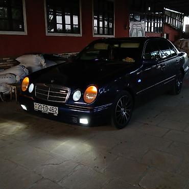 mercedes 170 b: Mercedes-Benz 230: 2.3 l | 1996 il Sedan — 6