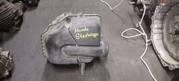 замена фильтра: Honda StepWagn, корпус воздушного фильтра