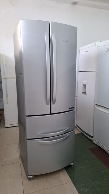 qabyuya: 3 qapılı Hitachi Soyuducu Satılır, rəng - Gümüşü