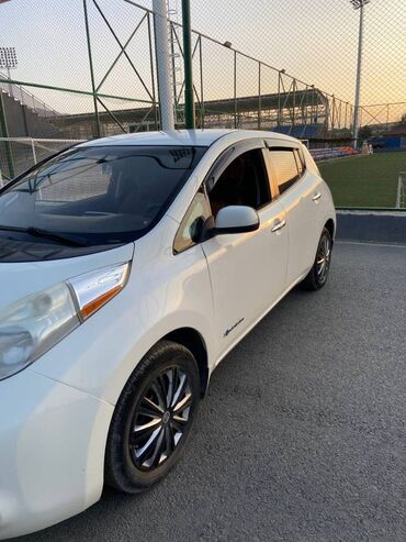машина электирик: Nissan Leaf: 2014 г., 2 л, Автомат, Электромобиль, Хетчбек