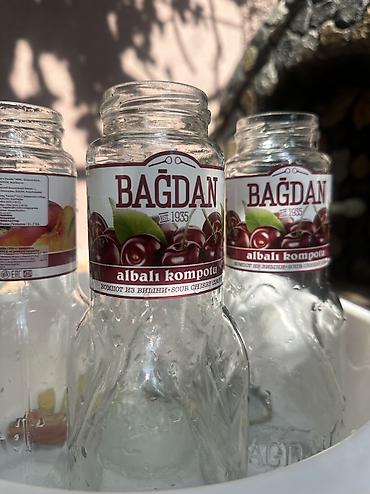 işlənmiş xalça: Məhsul: Bağdan “Albalı kompotu” şüşə qabları Təsvir: - Brend: Bağdan — 1