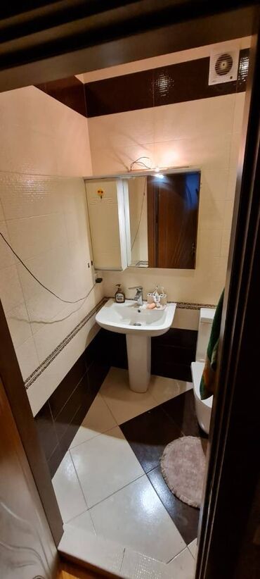 Yeni tikili: 3 otaqlı, Yeni tikili, m. Nəriman Nərimanov, 135 kv. m -da lalafo.az — 12 Yeni tikili: 3 otaqlı, Yeni tikili, m. Nəriman Nərimanov, 135 kv. m — 12