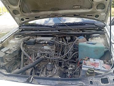 Транспорт: Volkswagen Passat: 1993 г., Механика, Бензин — 1