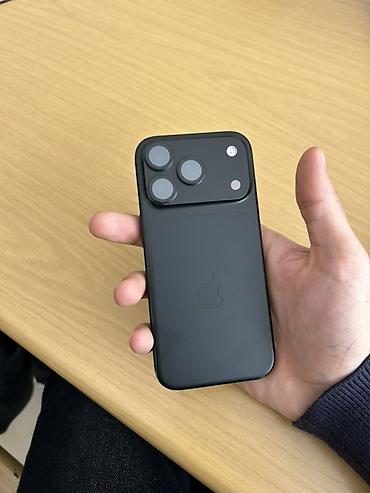 18: Zavod telefondur . Rəngi son şəkildə var . Vinil vurdurmuşam 18 pro ya — 1