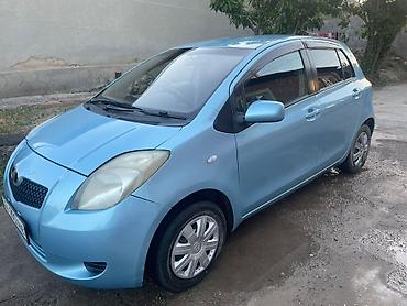 Toyota: Toyota Vitz: 2005 г., 1.3 л, Автомат, Бензин, Хэтчбэк — 2