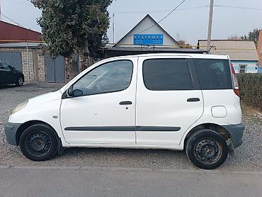 man f3000: Toyota Funcargo: 2002 г., 1.3 л, Автомат, Бензин, Минивэн — 3