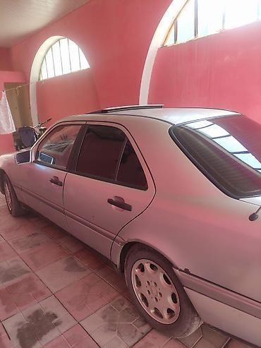 mercedes şəkilləri: Mercedes-Benz 190: 1.8 l | 1995 il Sedan — 5