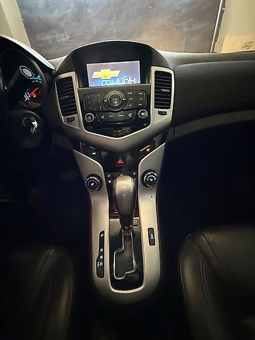 kruz maşın: Chevrolet Cruze: 1.4 l | 2015 il 213000 km Sedan — 4