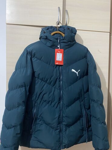 срочно продаю в связи с переездом: Мужская куртка, XL, Puma, Новый, цвет - Зеленый, Самовывоз, Платная доставка