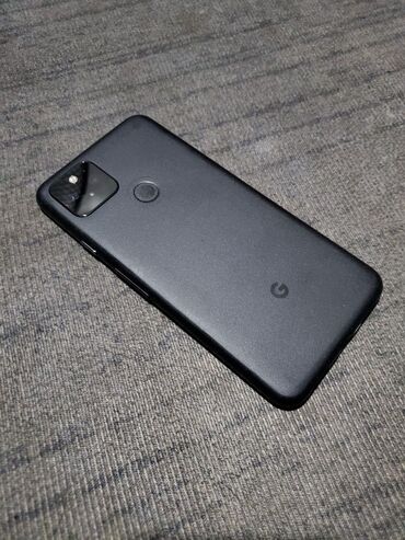 телефон гугл: Google Pixel 5, Б/у, 128 ГБ, цвет - Черный, 1 SIM, eSIM