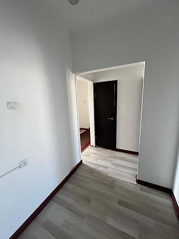 Продажа квартир: 3 комнаты, 62 м², 12 мкр 105 серия, 8 этаж, Косметический ремонт — 7