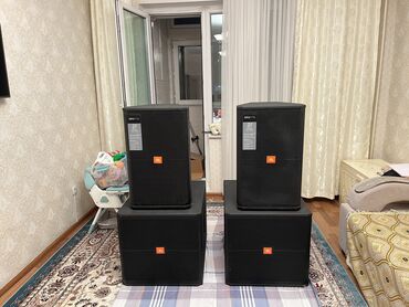 динамик саб: Продается JBL колонки в комплекте: 1. 15 ка стерео 2 шт 2. 18 ка саб