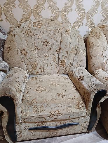 Klassik üslubda divan‑kreslo dəsti 2 kreslo 1 divan kreslolar yaxşı