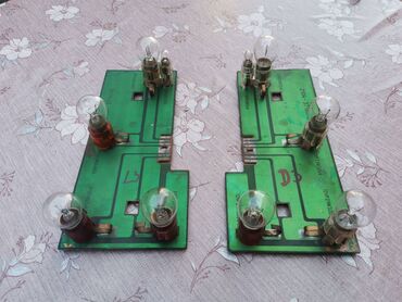 Auto delovi: Štampane ploce Lada 2104 Karavan Leva, Desna sa sijalicama br.3 — 1