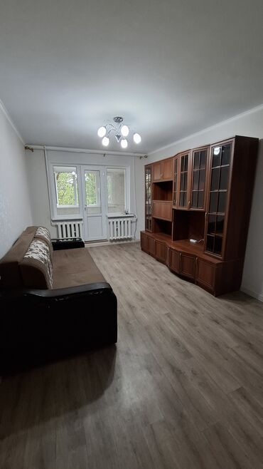 2 комнатная квартира 104 серия: 2 комнаты, 45 м², 104 серия, 3 этаж, Косметический ремонт