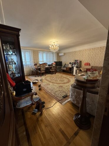 Otaq qapıları: Aynasultanovada verqiilə üzbəüz 9/9 tam təmirli 4-otaq ev satılır .Bu -da lalafo.az — 25 Otaq qapıları: Aynasultanovada verqiilə üzbəüz 9/9 tam təmirli 4-otaq ev satılır .Bu — 25