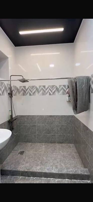 Продажа коттеджей и домов: Продается двухэтажный жилой дом с придомовой территорией и удобным — 31