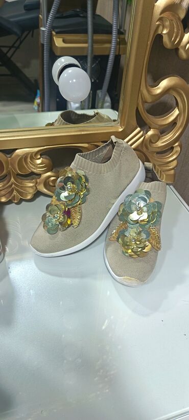 Çəkmələr: Ölçü: 38, İşlənmiş — 4