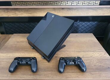 аренда плейстейшен 4: Salam Playstation 4 slim 1 tb 2 a klas pult 10 oyun Cox seliqeli