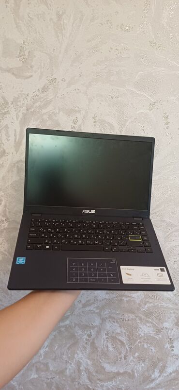 Modemlər və şəbəkə avadanlıqları: Yeni ASUS Vivobook, 15.6 ", Intel Celeron, 256 GB