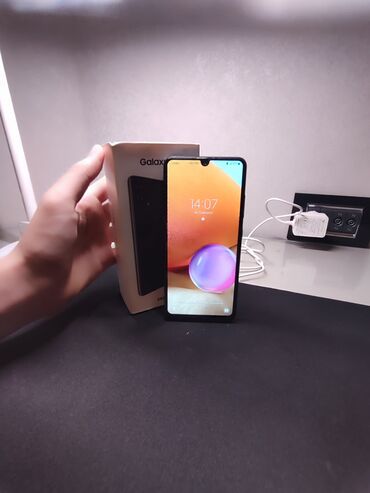 Samsung Galaxy A32, цвет - Черный, С документами