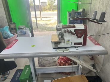 оверлокчу керек: Четырехнитка полуавтомат Состояние отличное 1) 35000 (красная)