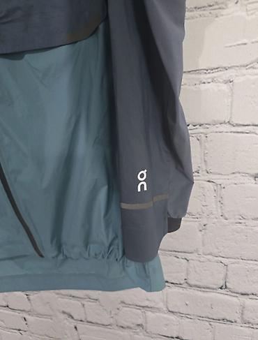 Личные вещи: On Weather Ultralight Jacket Women — сверхлёгкая женская куртка для — 6
