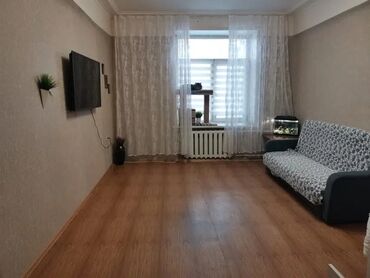 бишкек продаю квартиру: 3 комнаты, 80 м², Хрущевка, 3 этаж, Косметический ремонт