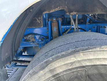 Тягачи: Тягач, Volvo, 2001 г., Шторный — 10