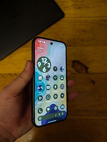 google pixel 10: Google Pixel 10, Б/у, 128 ГБ, цвет - Черный, eSIM — 2