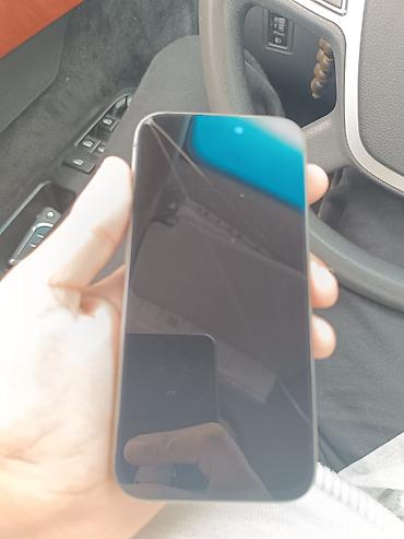 Apple iPhone: Gümüşü, Face ID — 8