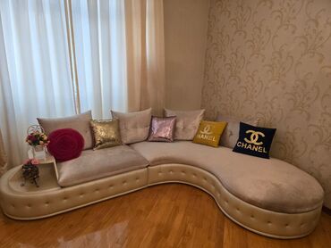 Yataq otağı dəstləri: Künc divan, İşlənmiş, Açılmayan, Bazasız, Vеlur parça, Çatdırılma yoxdur