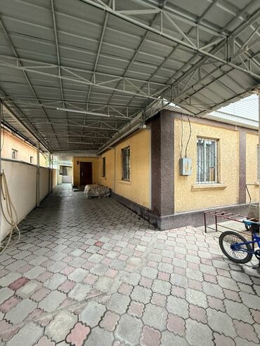 продаю дом в районе фучика: Үй, 130 кв. м, 4 бөлмө, Кыймылсыз мүлк агенттиги, Косметикалык оңдоо