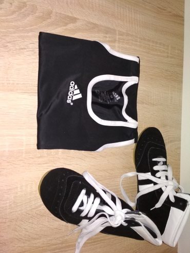 Спортивная форма: Трико для борьбы! ADIDAS Борцовки: ADIDAS Качество: высшее!!! Размеры — 5