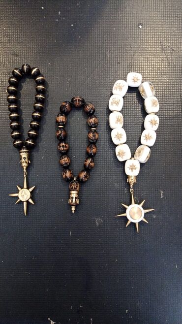 Təsbehlər: Tesbeh Çeşid çoxdu Çatdırılma m/s pulsuz WhatsApp aktivdi Qiymət: 40 — 4