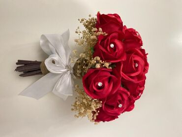 купить живую елку в баку: Qırmızı gül buketi – dekorativ/aksesuar - Zərif kompozisiya: parlaq