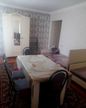 apartment: Gdu 2 ci korpusuna yaxın yerdə,köhnə yevlax avtovağzalında tələbələrə