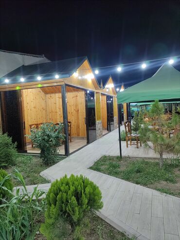 Hostes, qeydiyyatçılar: Ofisiant tələb olunur, Kafe, Gündəlik ödəniş, İstənilən yaş, Təcrübəsiz