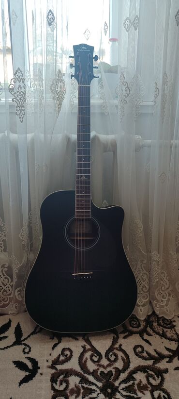 электрическое пианино: Акустическая гитара KEPMA D1C Black Matt. В комплекте с гитарой идет