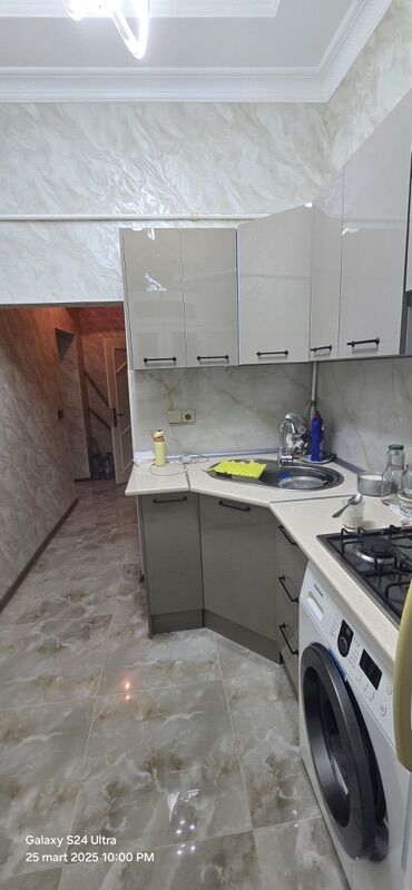 Mətbəx mebeli: 3 cü mərtəbə. Yer altı keçidin yanı. Tam dolu və hər şey yeni — 4