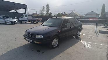 унаа тетиктери: Volkswagen Vento: 1993 г., 1.6 л, Кол менен иштөөчү, Бензин, Седан — 1
