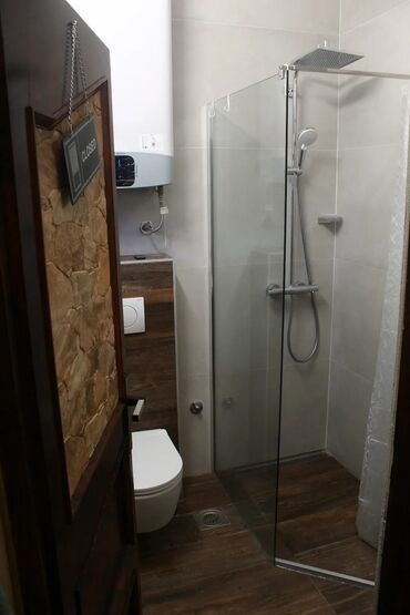 Kuće na prodaju: Planinska kuća sa velikim dvorištem i dekorativnim jezerom - — 22