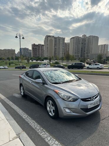 ilkin odenissiz kredit masinlar 2022: Hyundai Elantra: 1.8 l | 2012 il Sedan